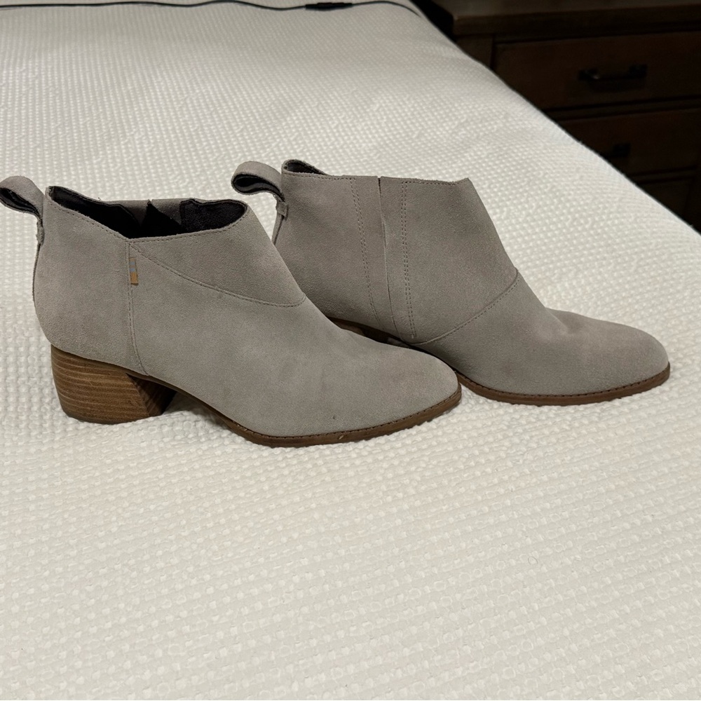 Tom’s Gray Suede Ankle Boots